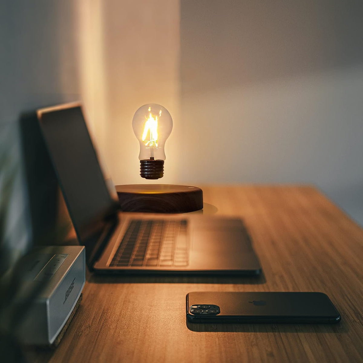 Levitating Bulb Lamp Magnetic Floating LED Light Desk Lamp Table Lamp Night Light, 360 Degree Automatic Rotating Light for Unique Gifts Room Home Office Decor